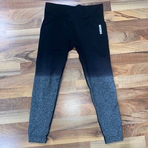 Gym shark leggings